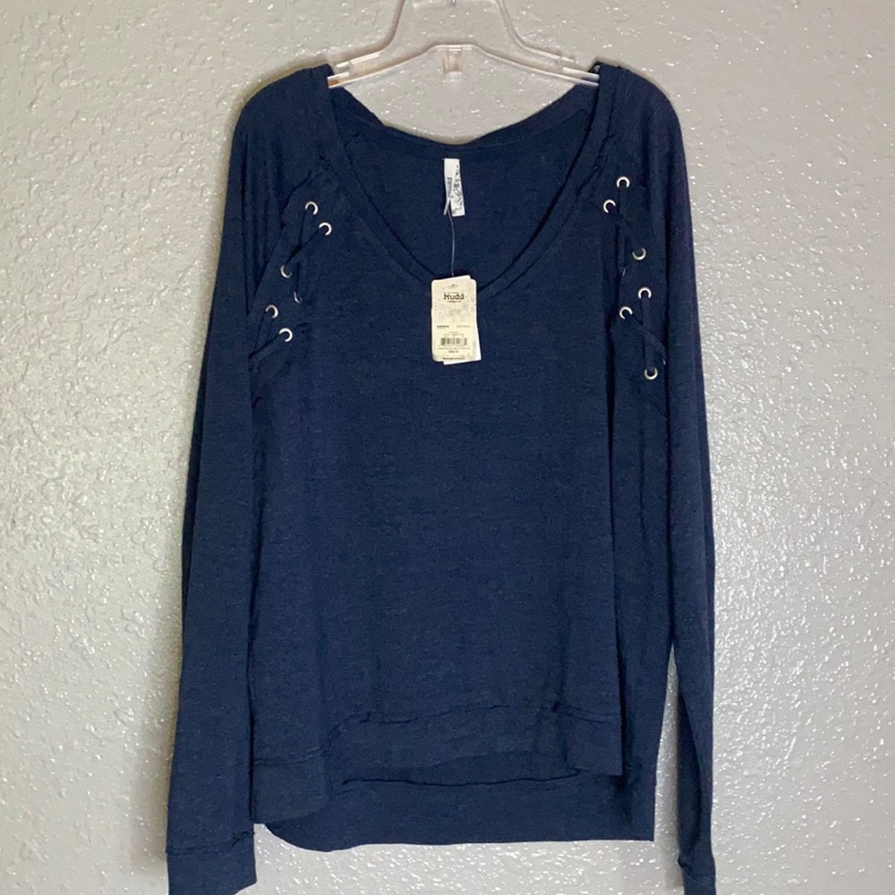 Women’s shirt